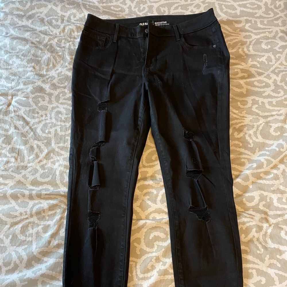 NWOT Old Navy Distressed rockstar jeans